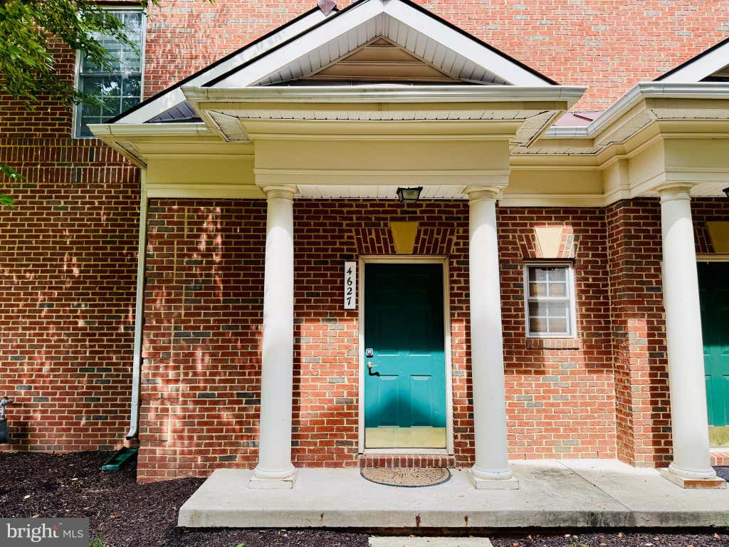 Photo of 4627 Hummingbird Lane #115, FAIRFAX, VA 22033 (MLS # VAFX2332978)