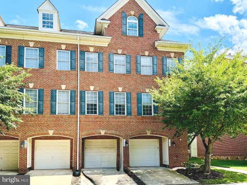 Photo of 4627 Hummingbird Lane #115, FAIRFAX, VA 22033 (MLS # VAFX2332978)