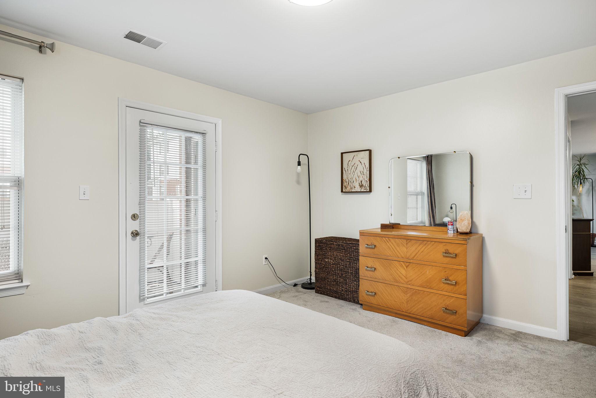 LEESBURG GATEWAY II - Residential Lease