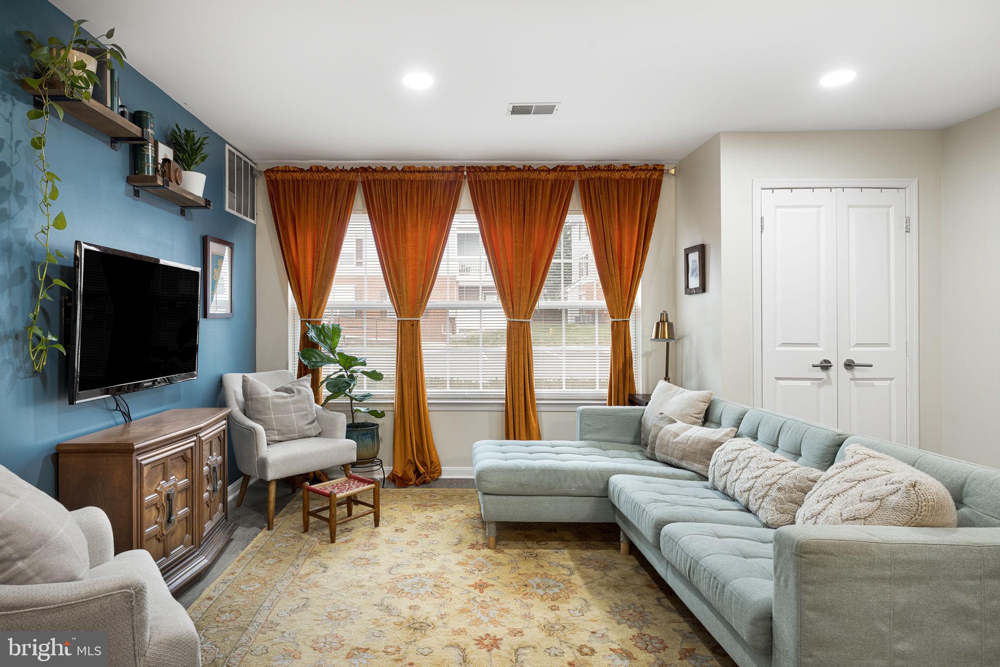 LEESBURG GATEWAY II - Residential Lease