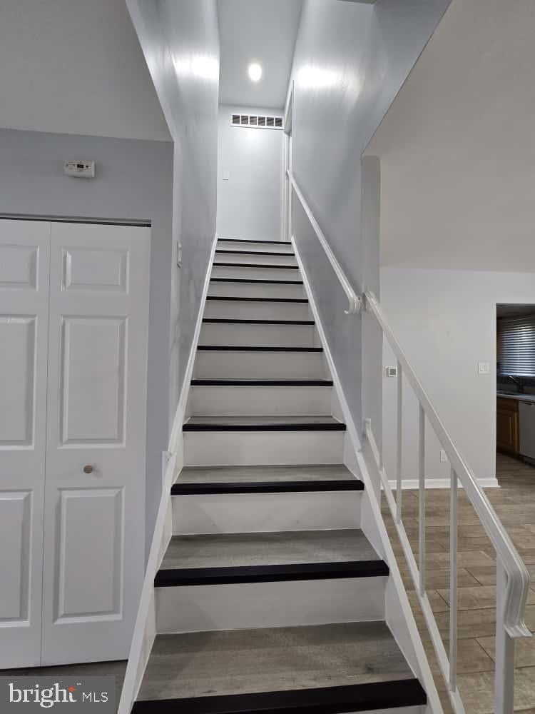 COVENTRY GREEN - Residential Lease