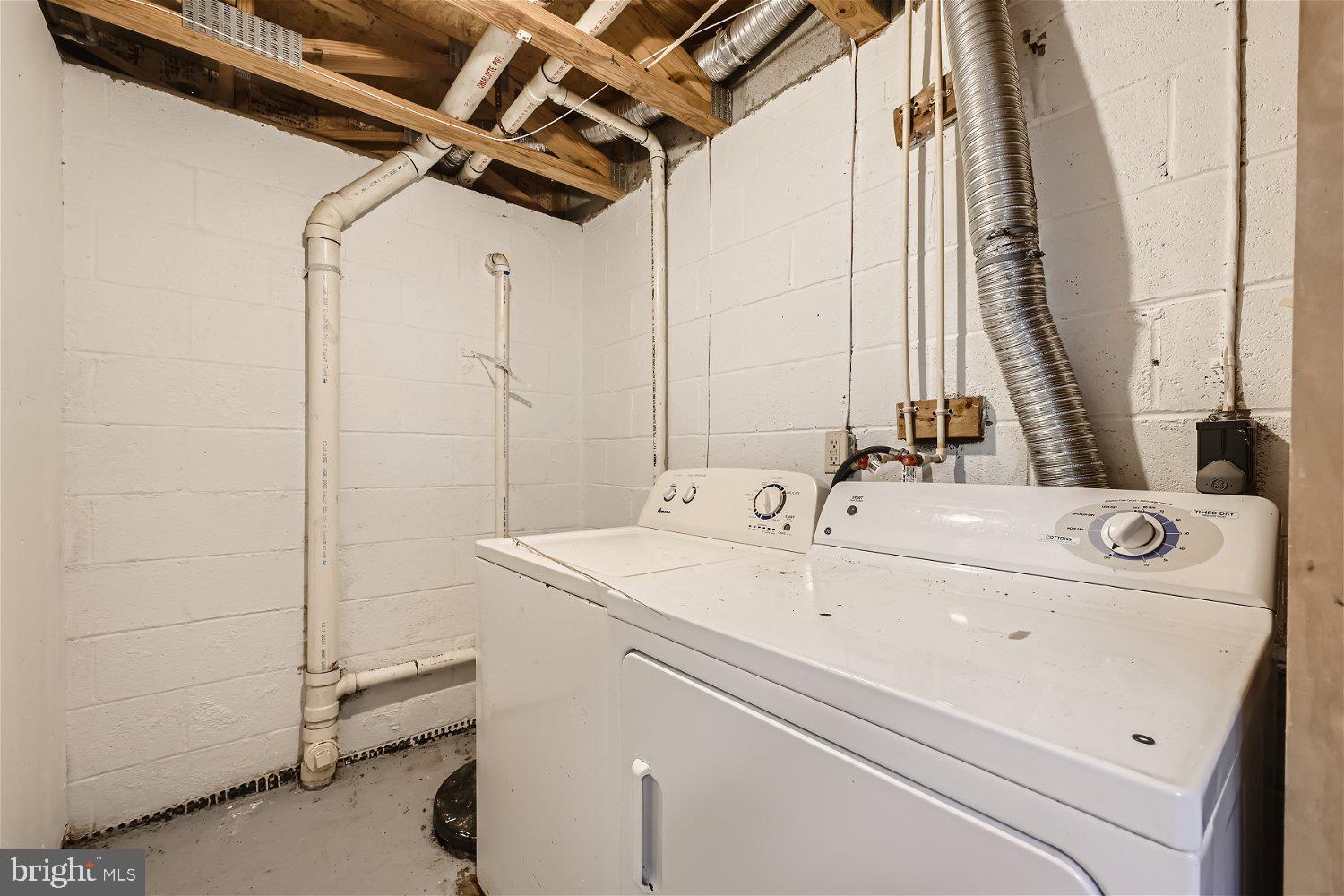 MIDDLE RIVER - Residential