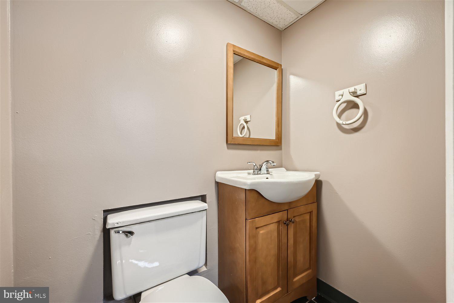 MIDDLE RIVER - Residential