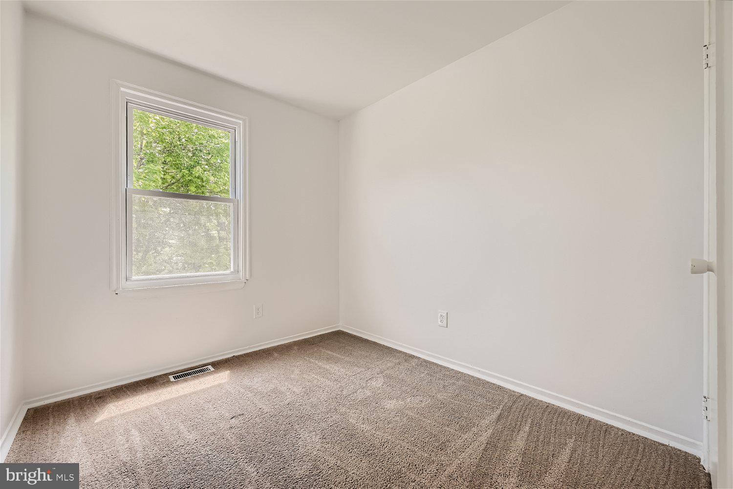 MIDDLE RIVER - Residential