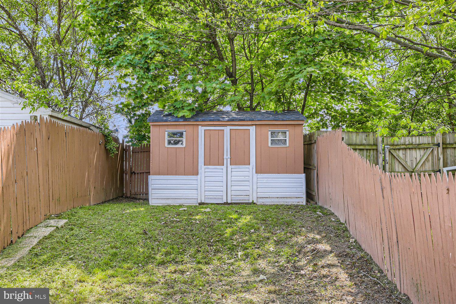 MIDDLE RIVER - Residential