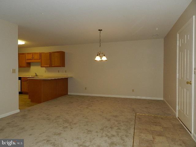 LONGSTOWN VILLAGE - Residential