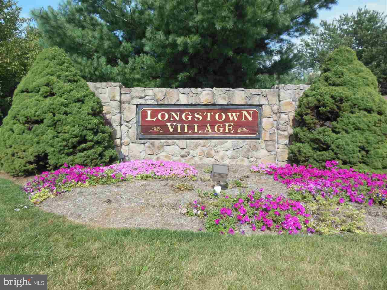 LONGSTOWN VILLAGE - Residential