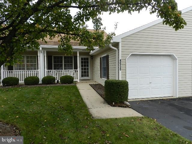 LONGSTOWN VILLAGE - Residential