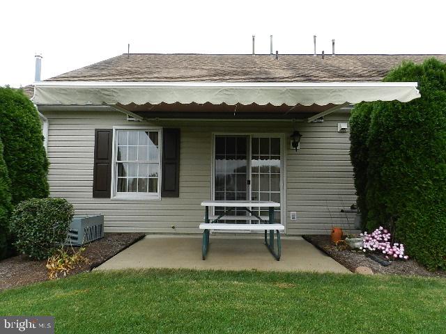 LONGSTOWN VILLAGE - Residential