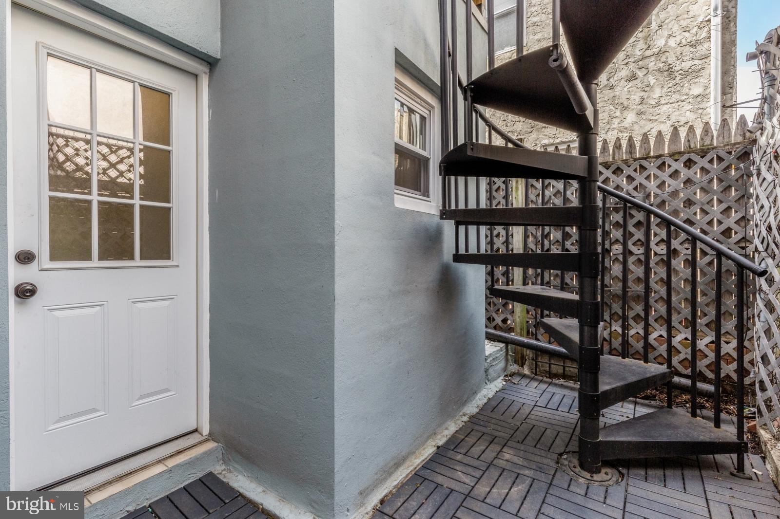 KENSINGTON - Residential Lease