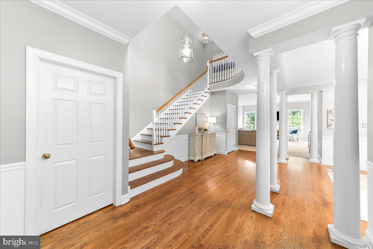 90 OLD BARN DRIVE