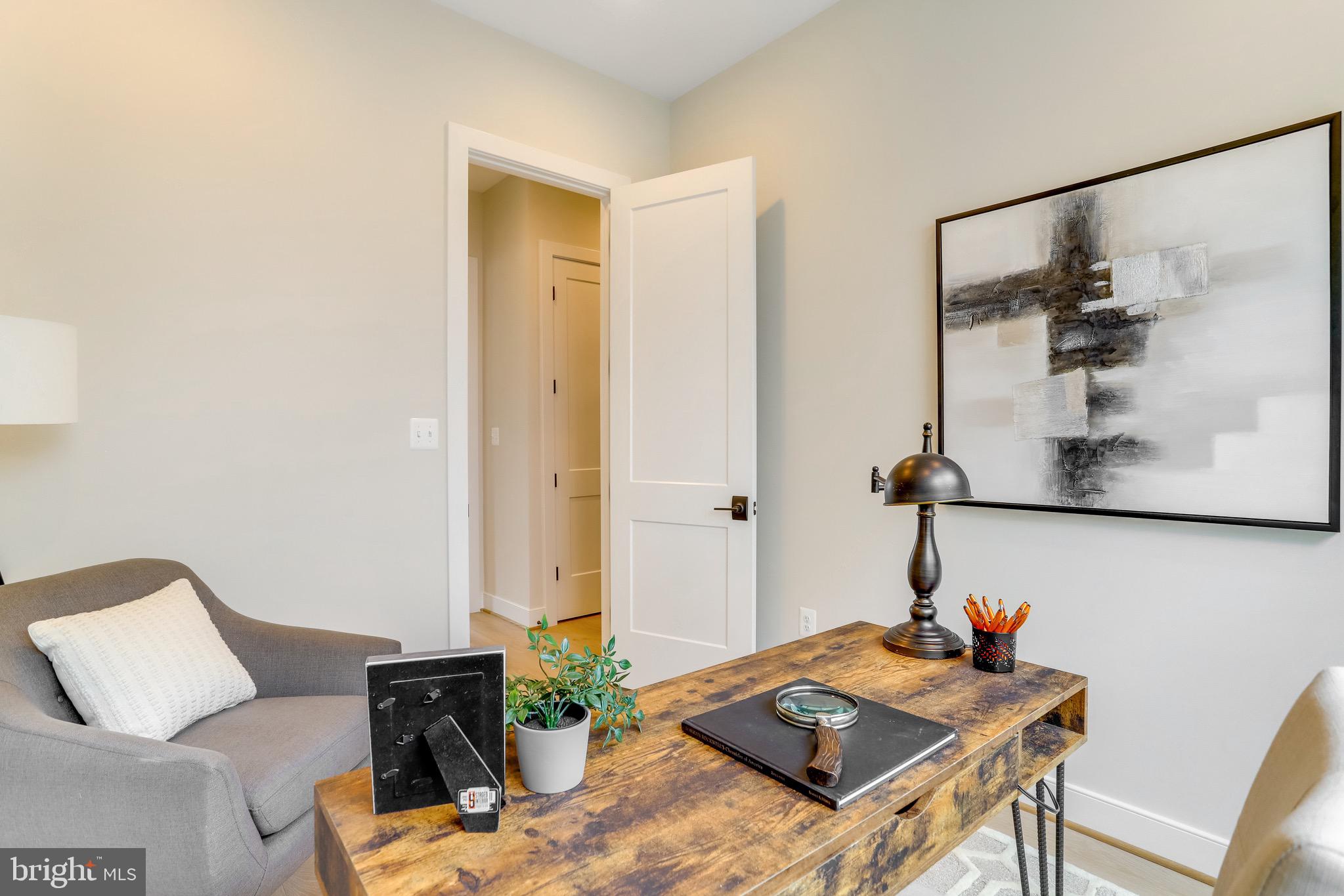 FALLS CHURCH PARK - Residential