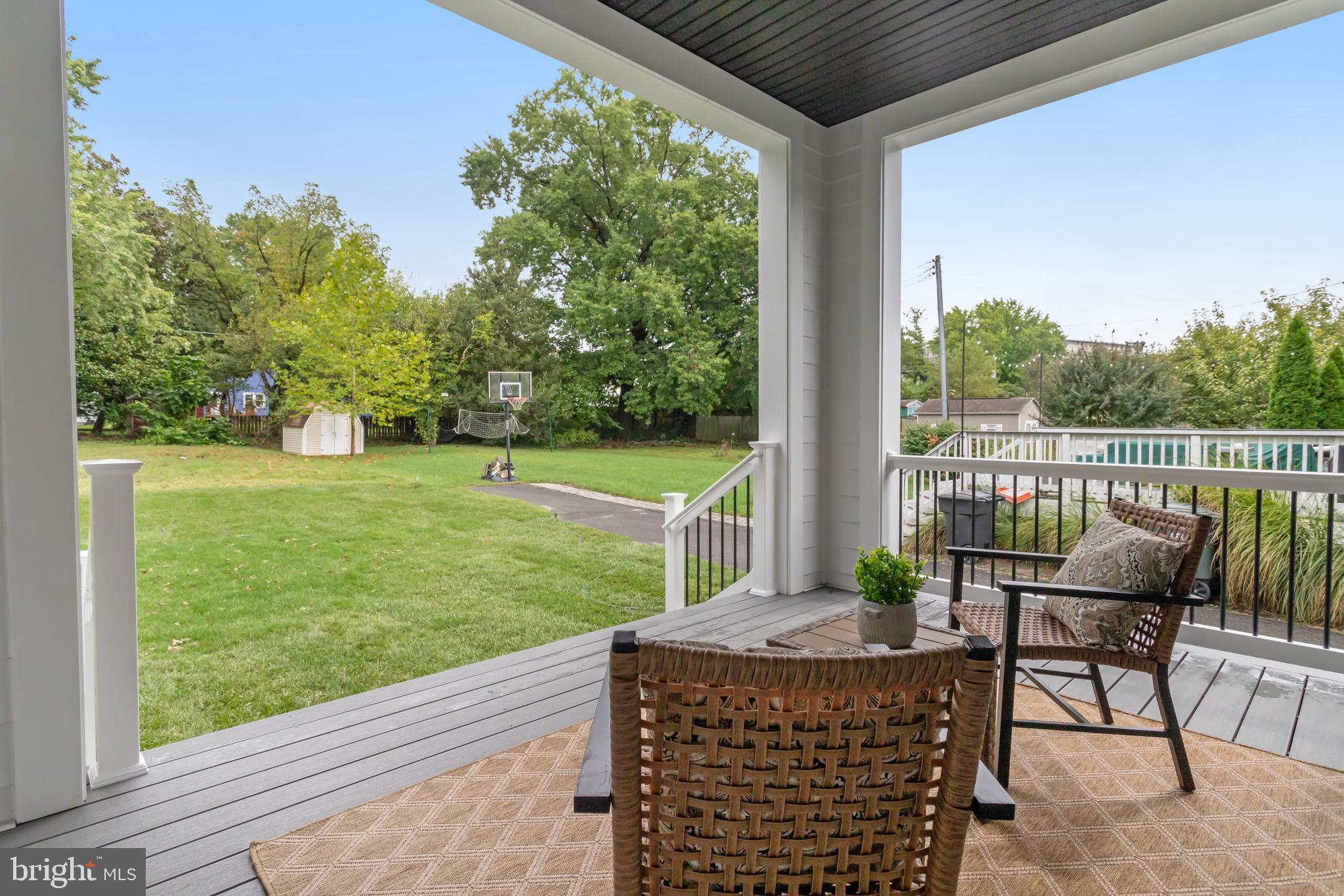 FALLS CHURCH PARK - Residential