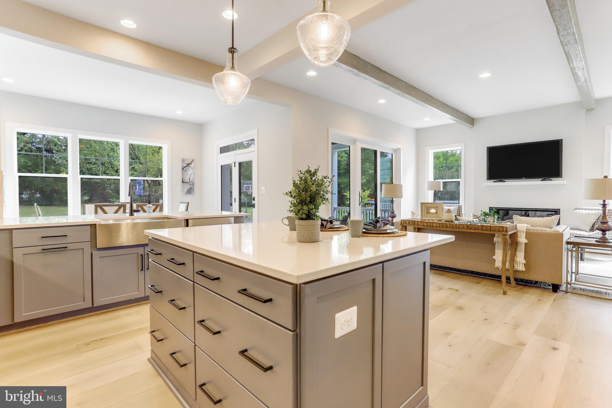 FALLS CHURCH PARK - Residential