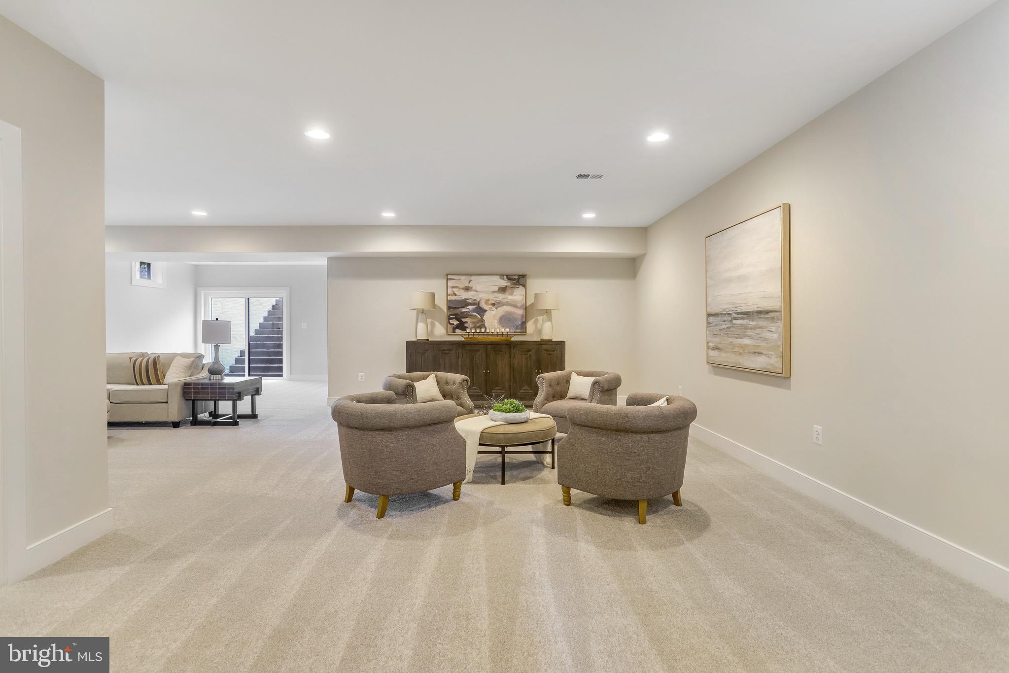 FALLS CHURCH PARK - Residential