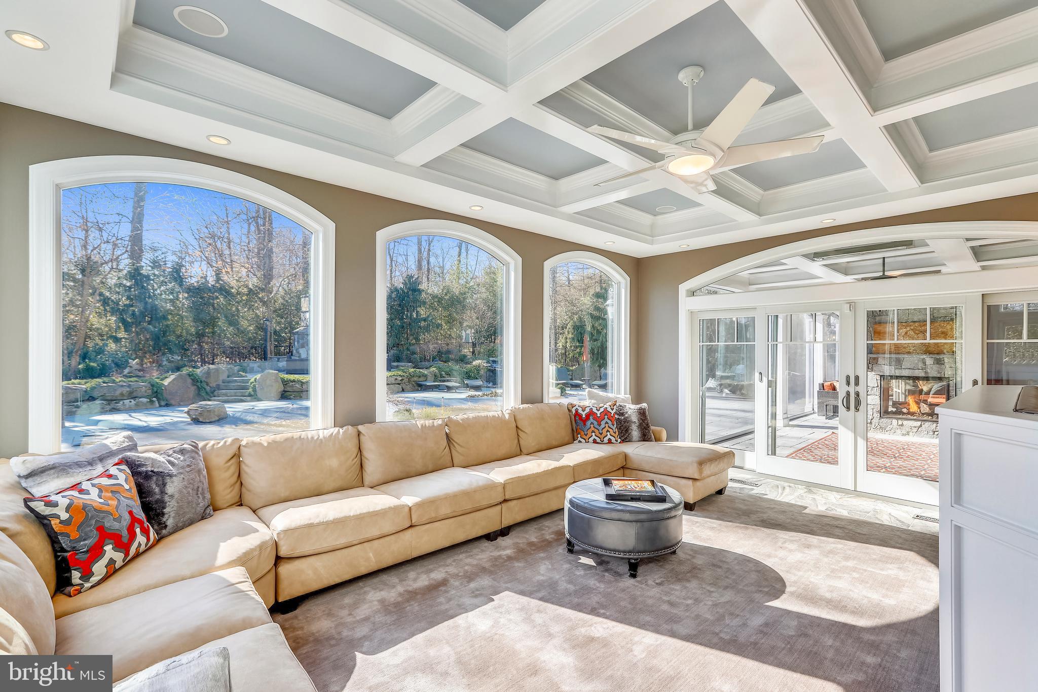 POPLAR POINT - Residential