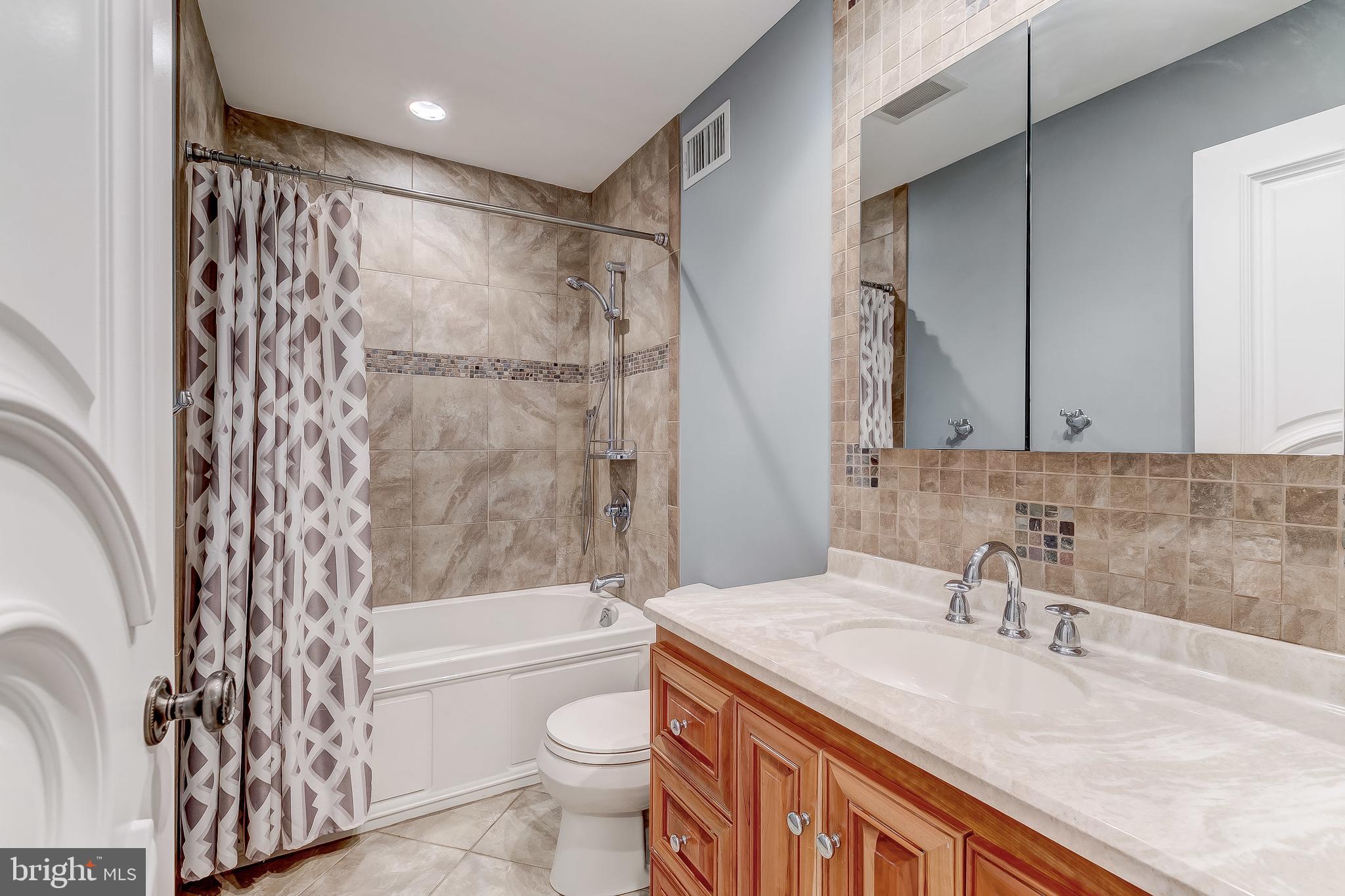 POPLAR POINT - Residential