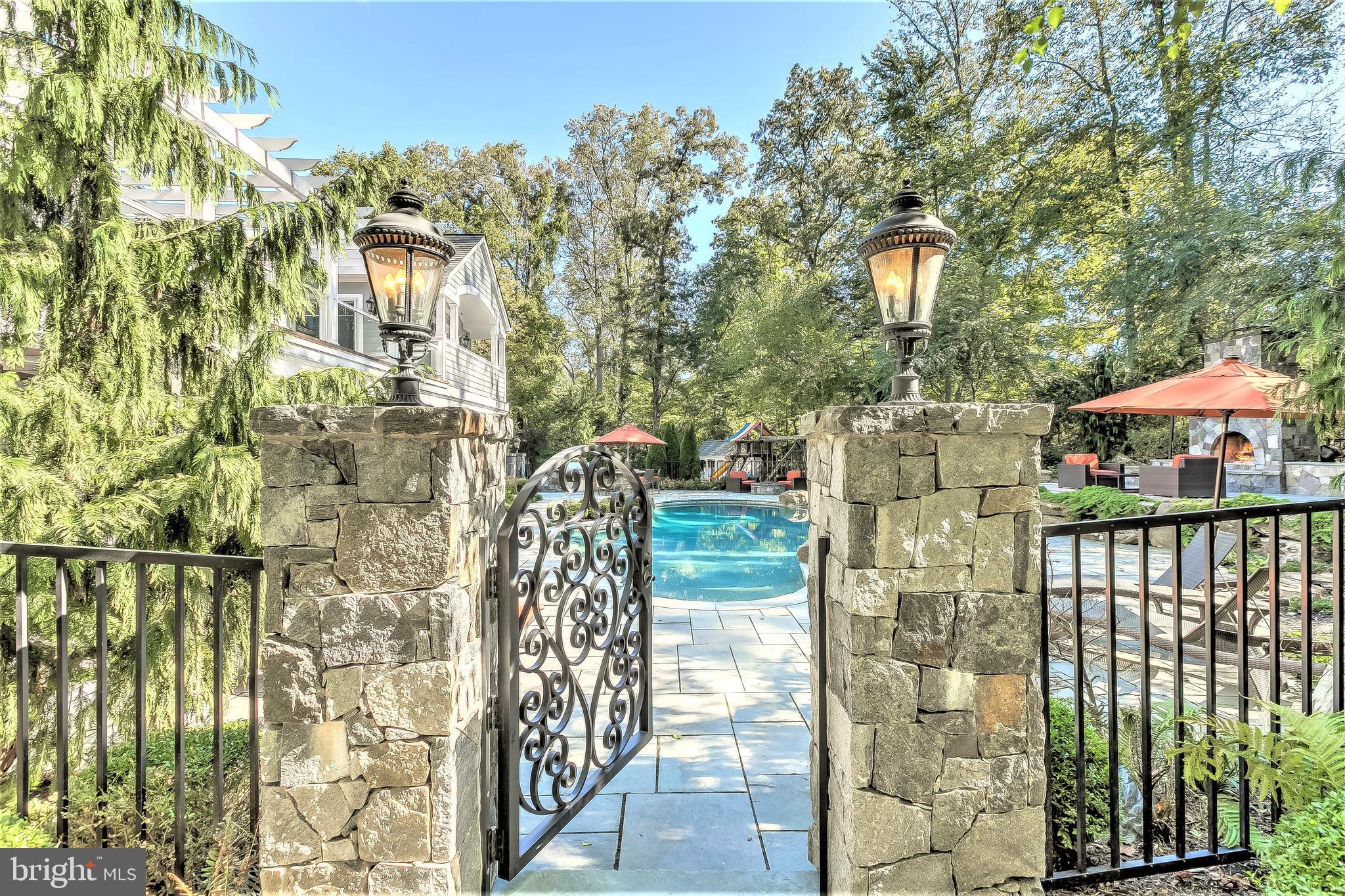 POPLAR POINT - Residential