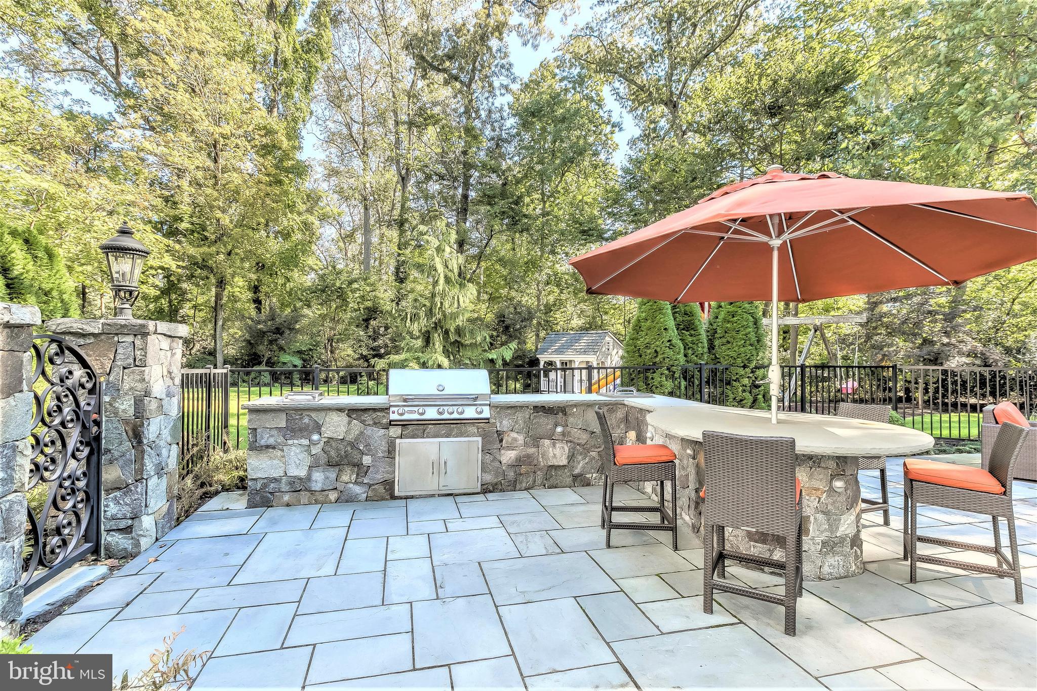 POPLAR POINT - Residential