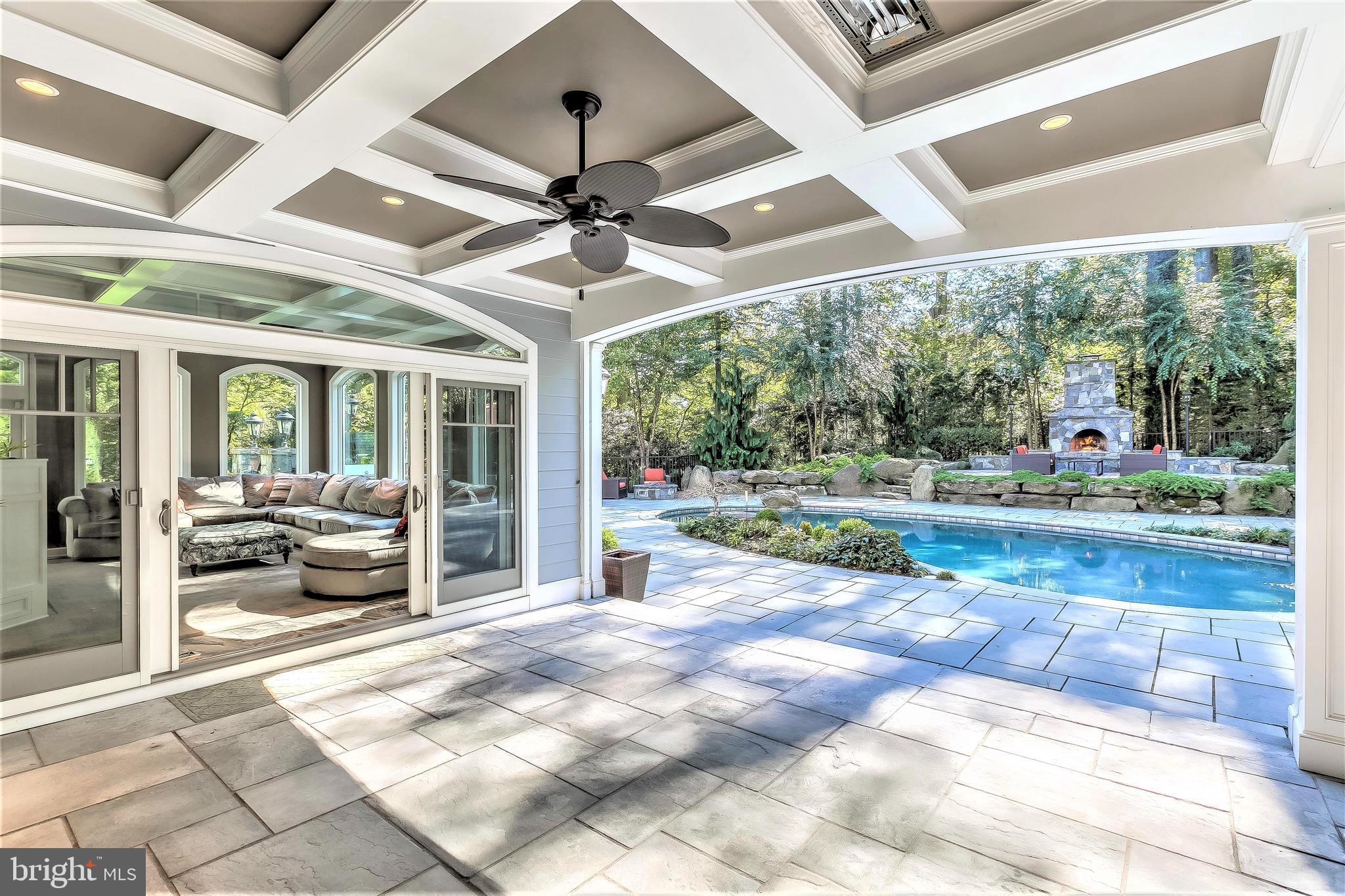 POPLAR POINT - Residential