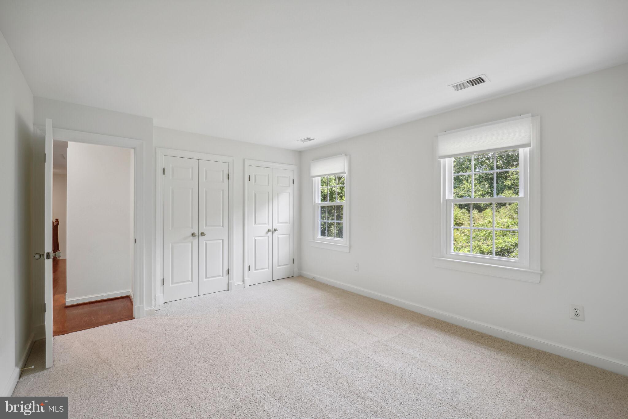 RIVERS EDGE - Residential