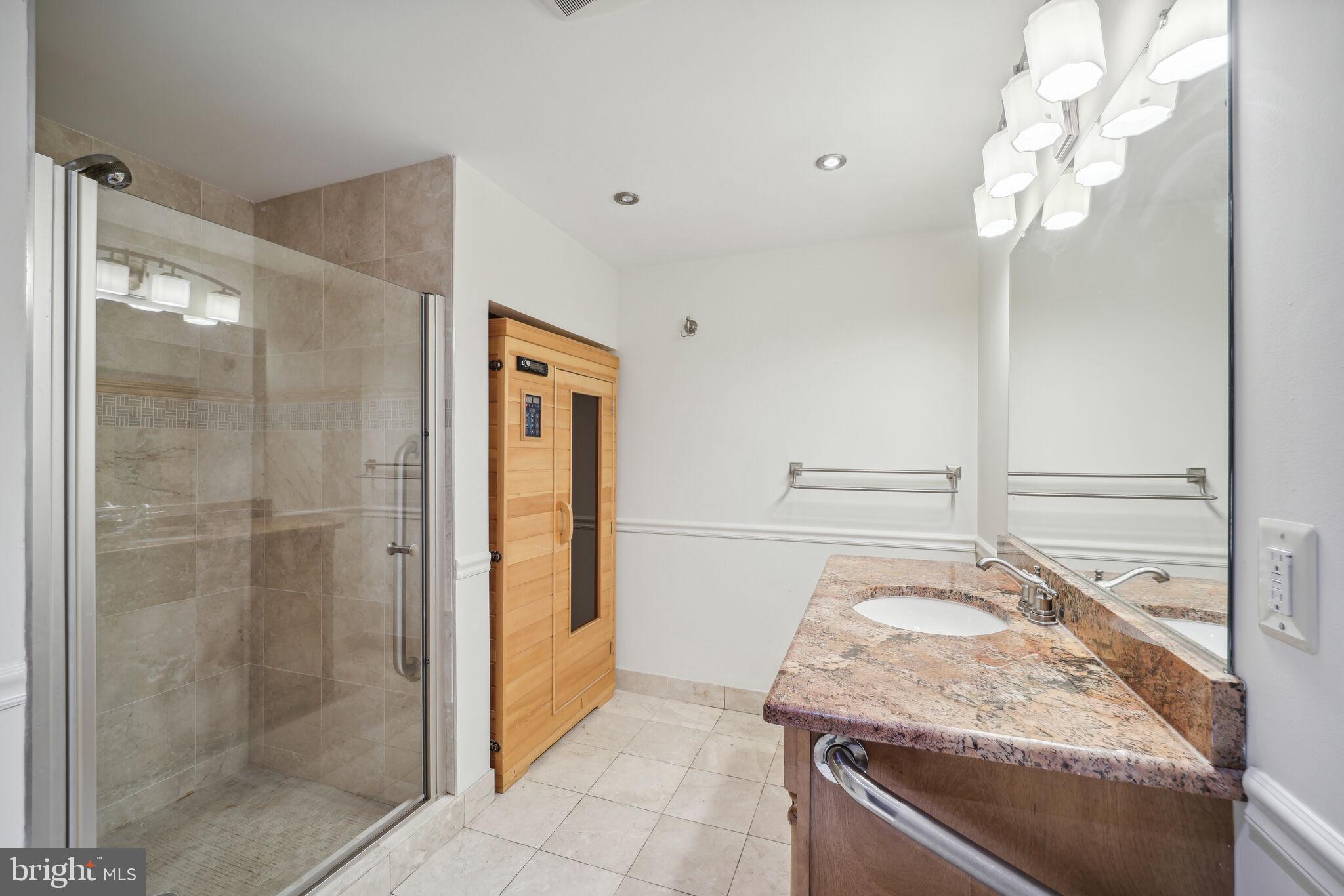 RIVERS EDGE - Residential