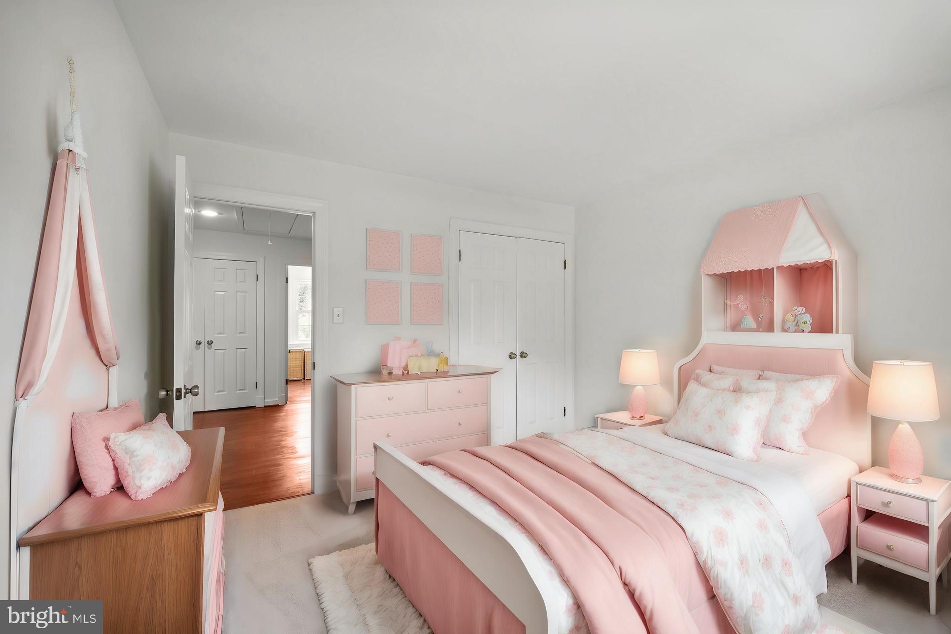 RIVERS EDGE - Residential