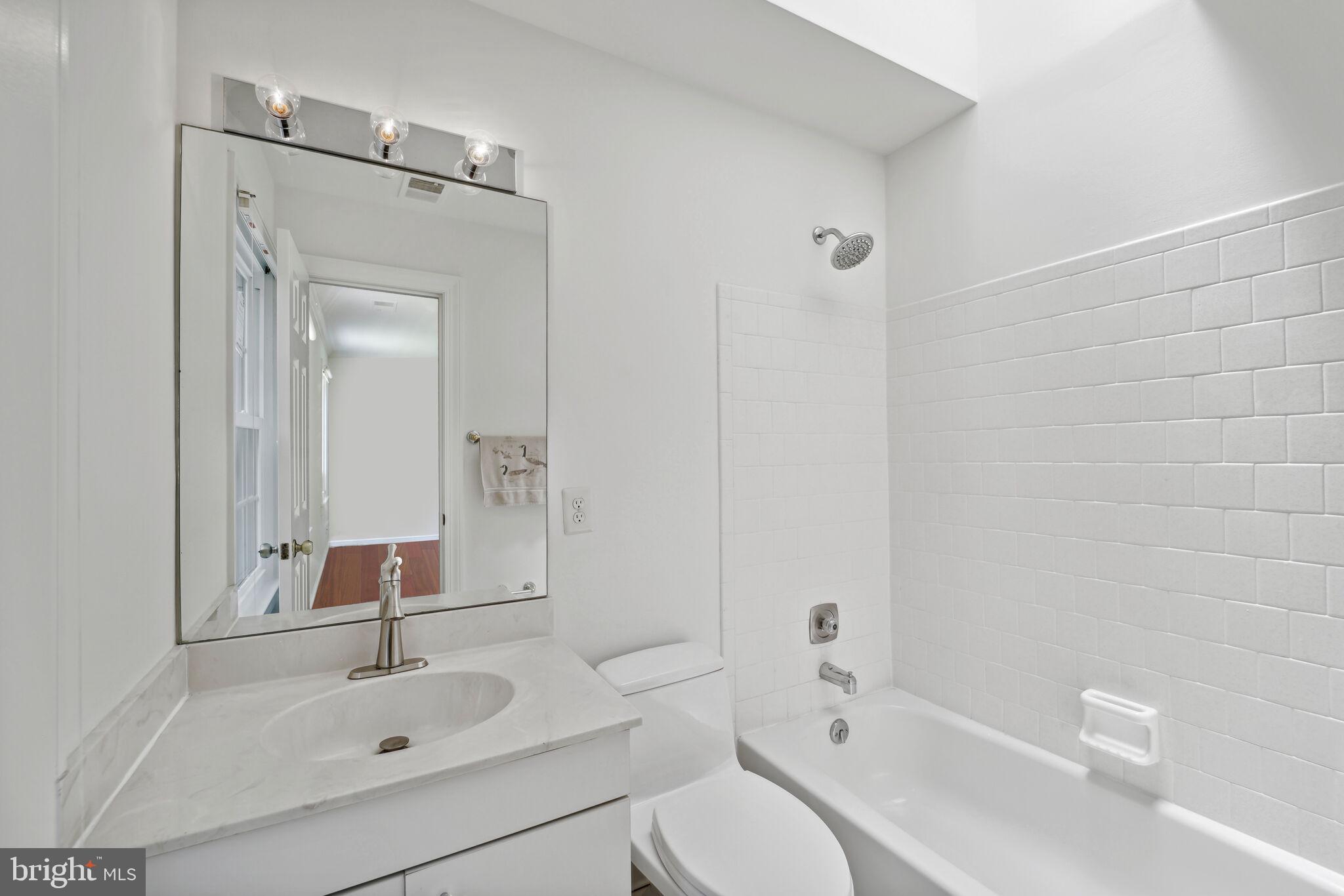 RIVERS EDGE - Residential