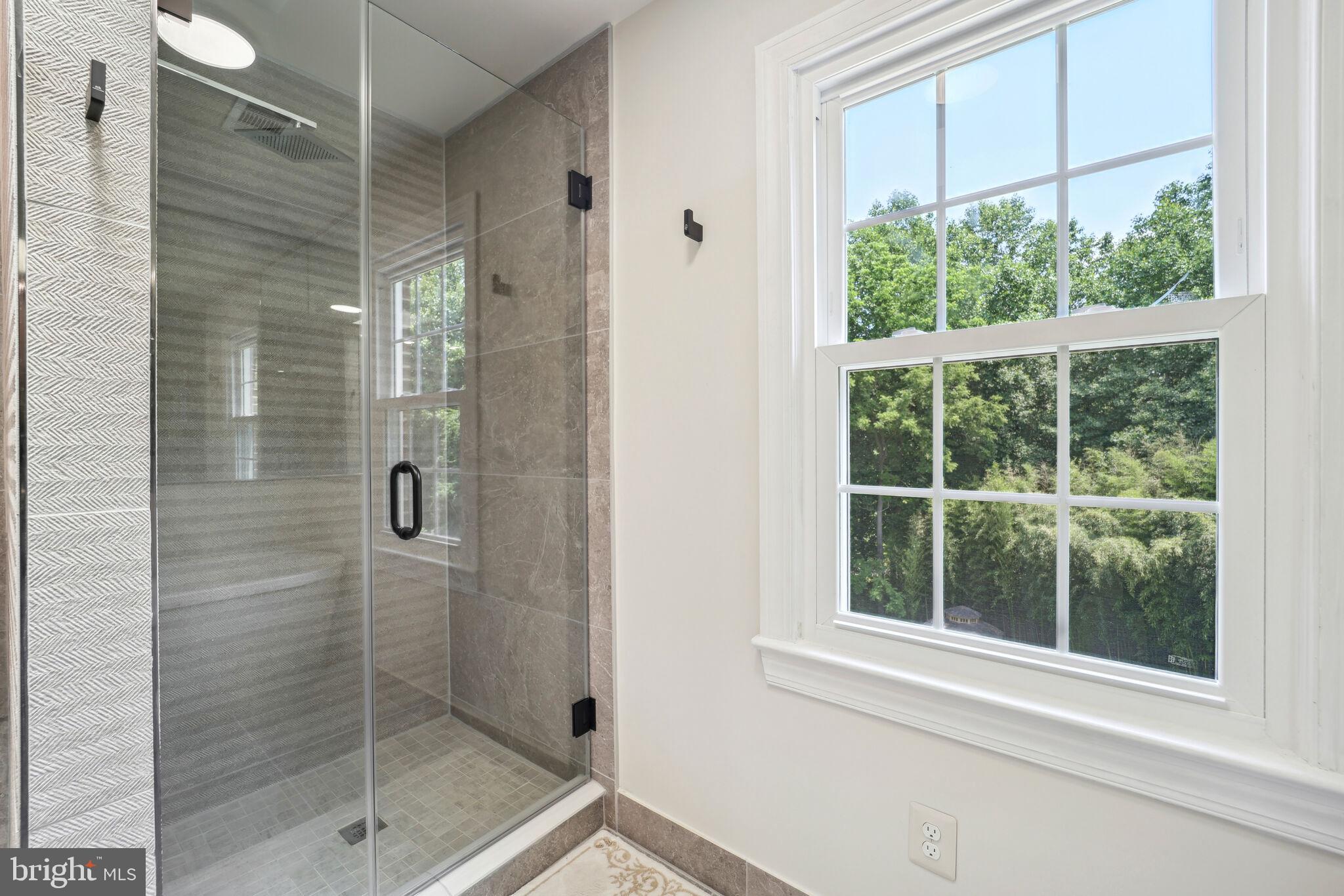 RIVERS EDGE - Residential