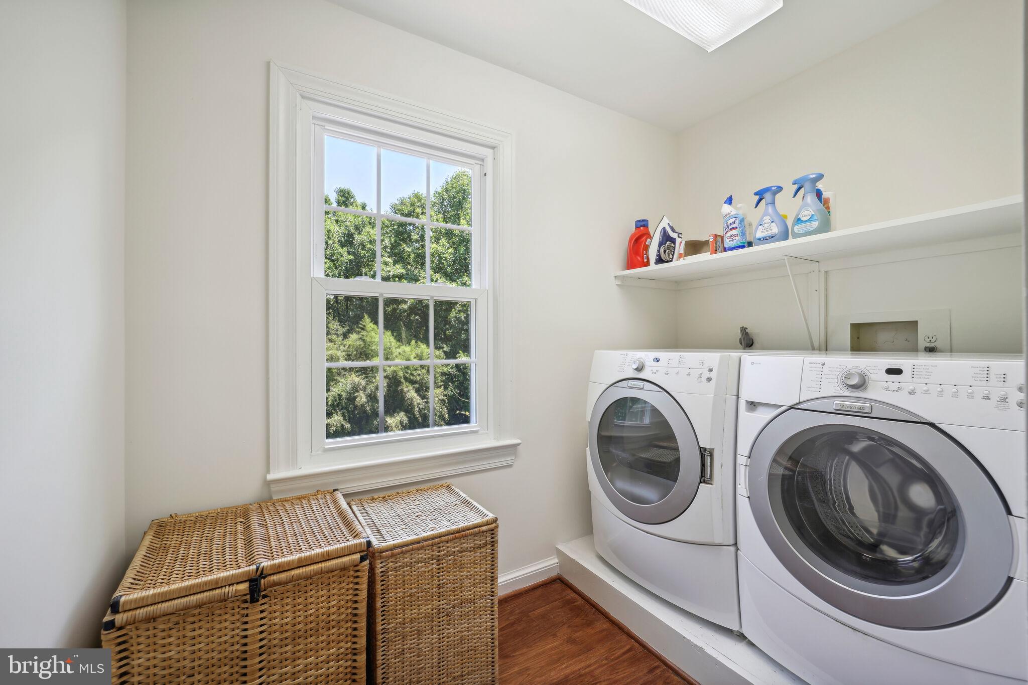 RIVERS EDGE - Residential