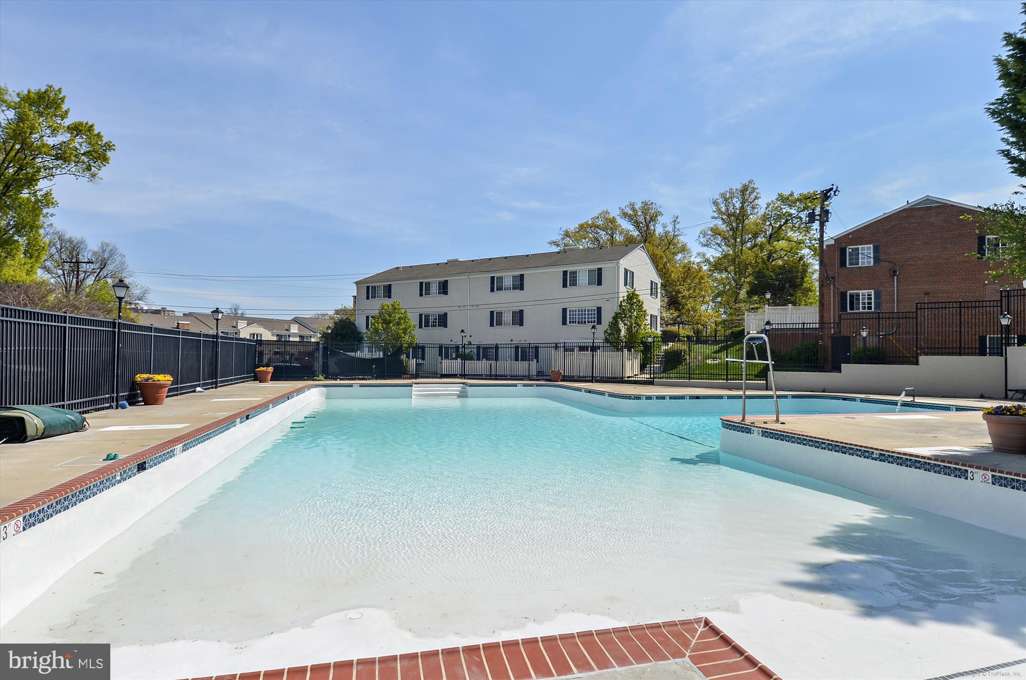 PARKSIDE AT ALEXANDRIA - Residential