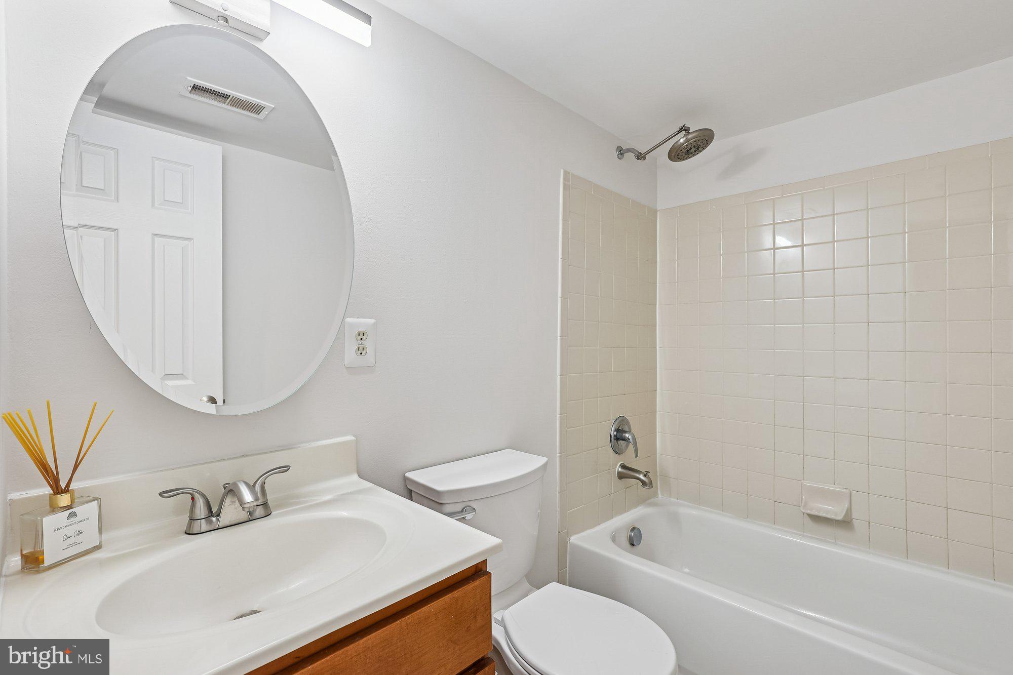 PARKSIDE AT ALEXANDRIA - Residential