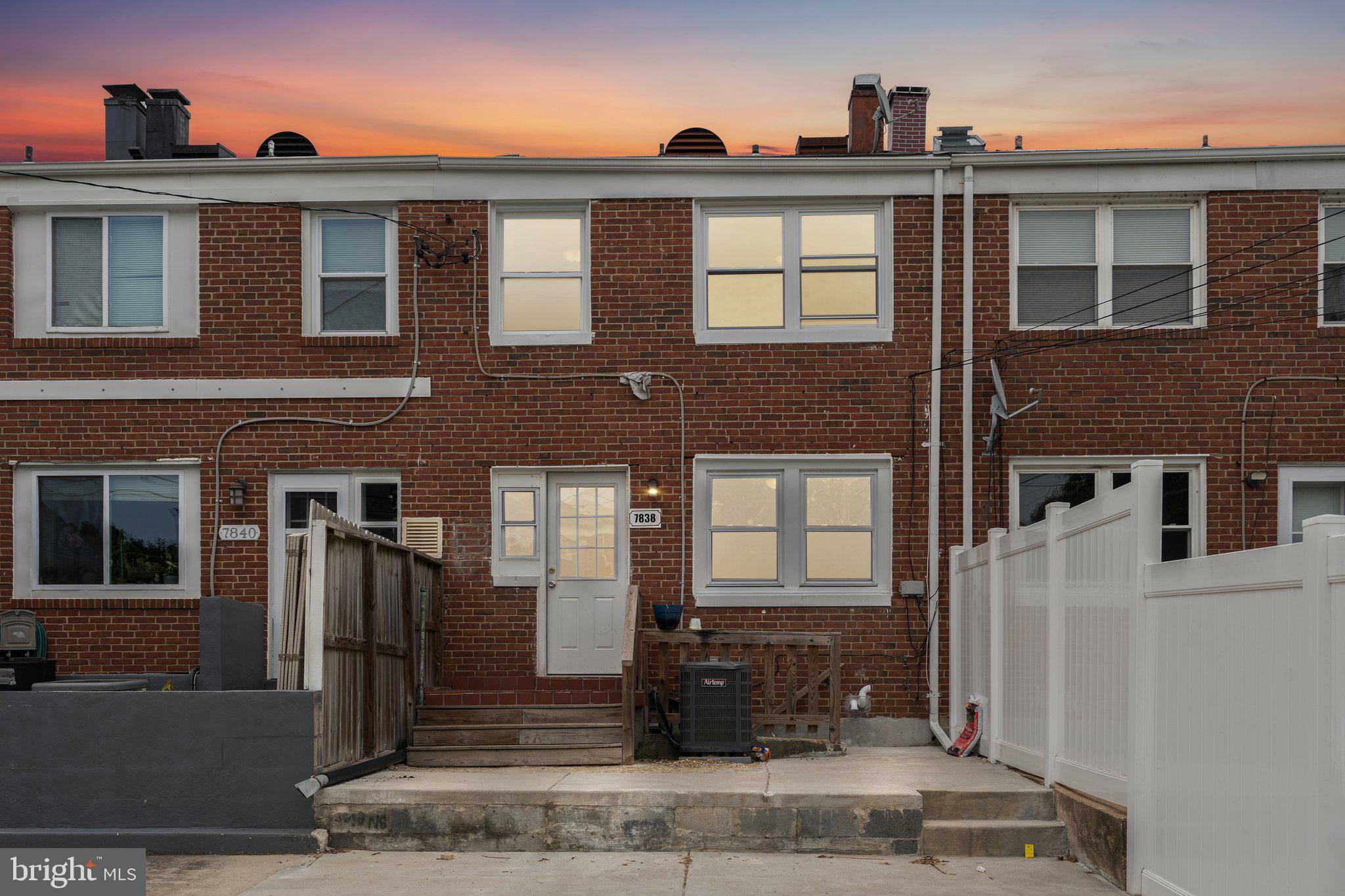 NORTH POINT VILLAGE - Residential