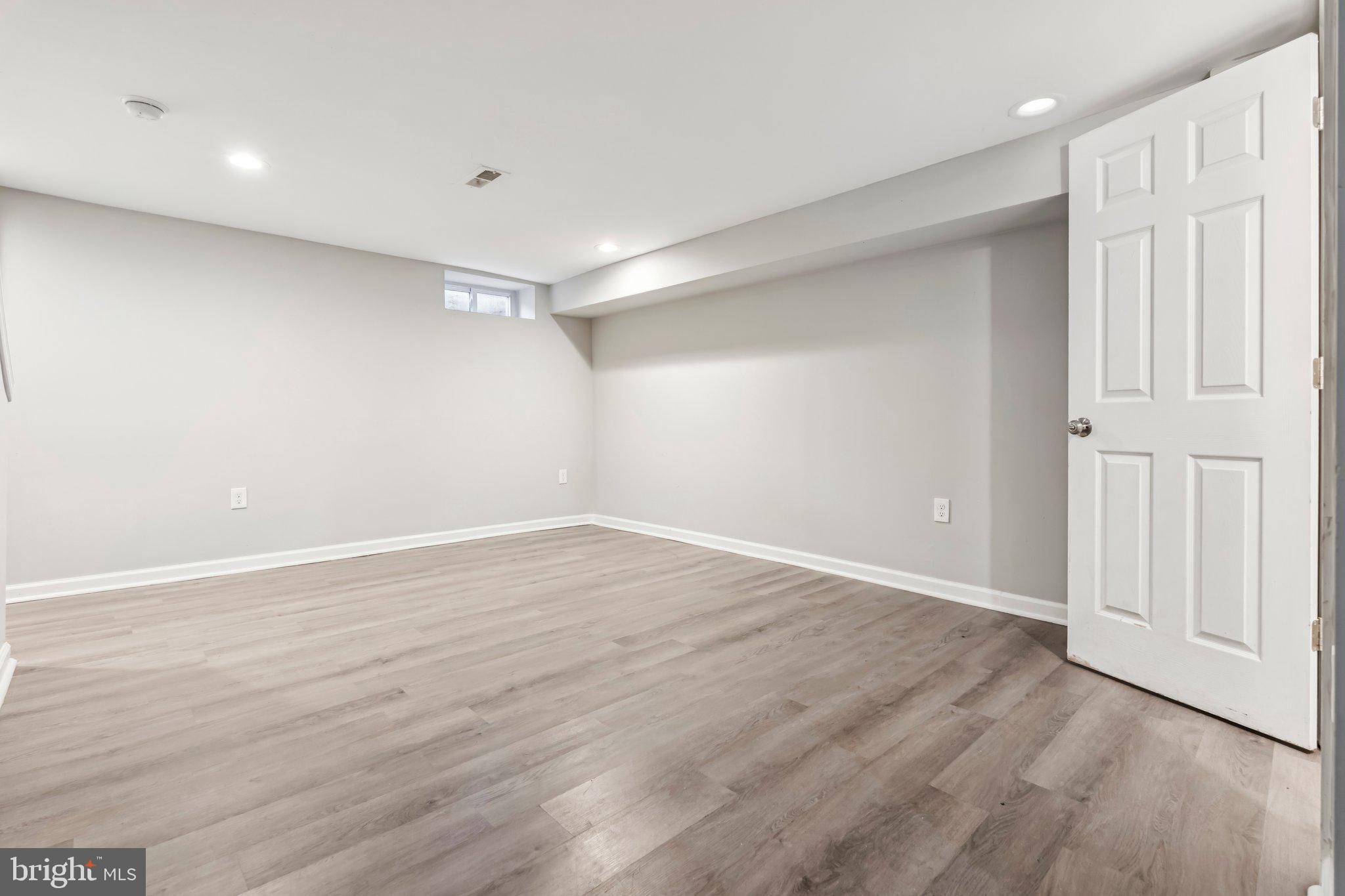 NORTH POINT VILLAGE - Residential