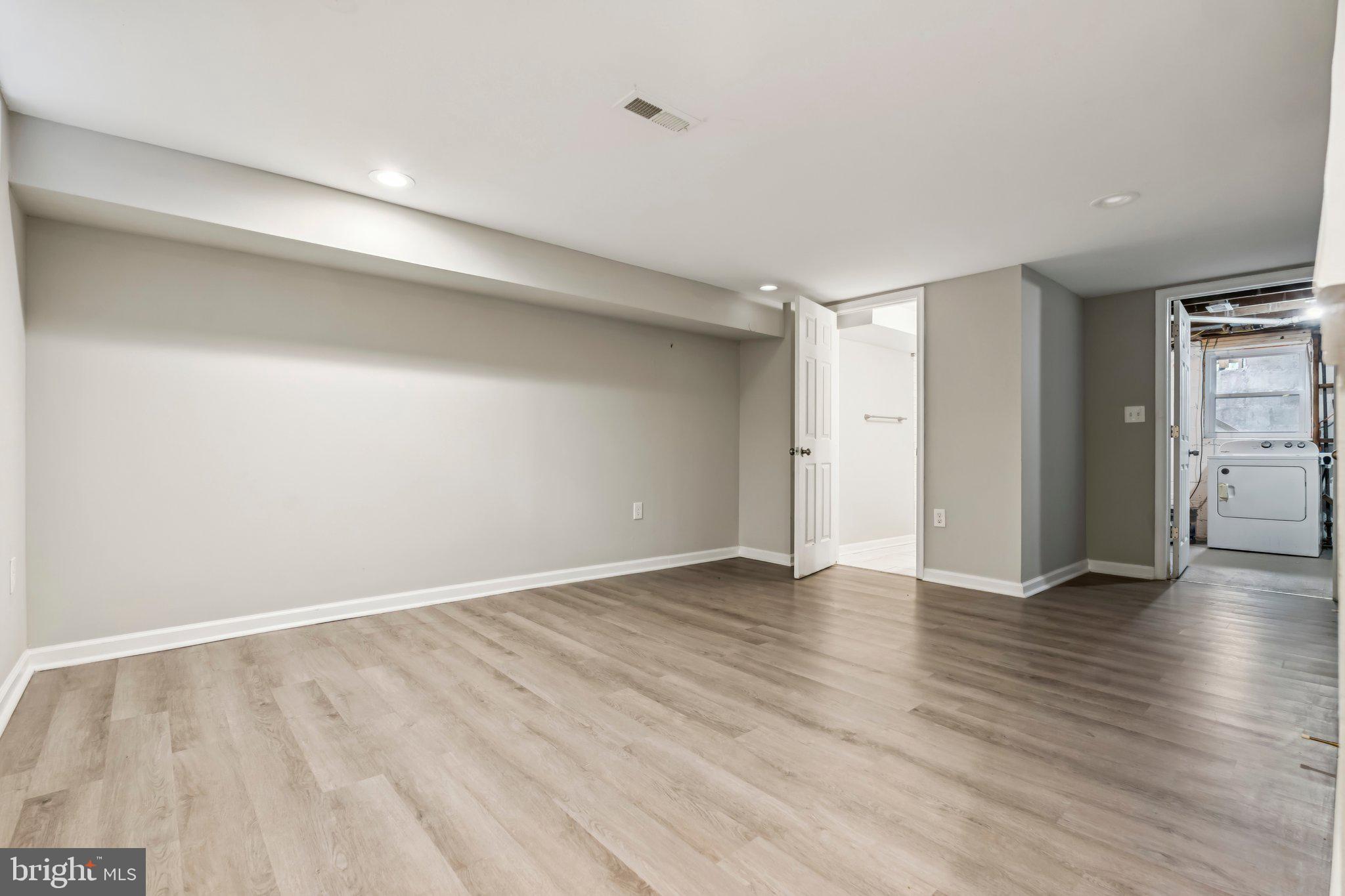 NORTH POINT VILLAGE - Residential