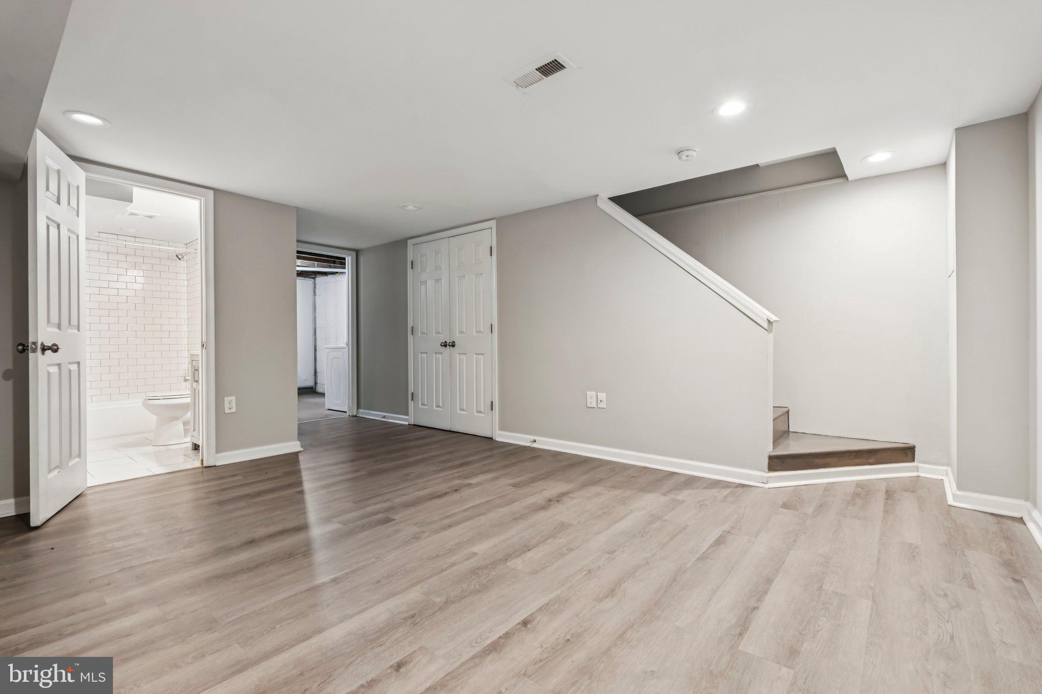 NORTH POINT VILLAGE - Residential