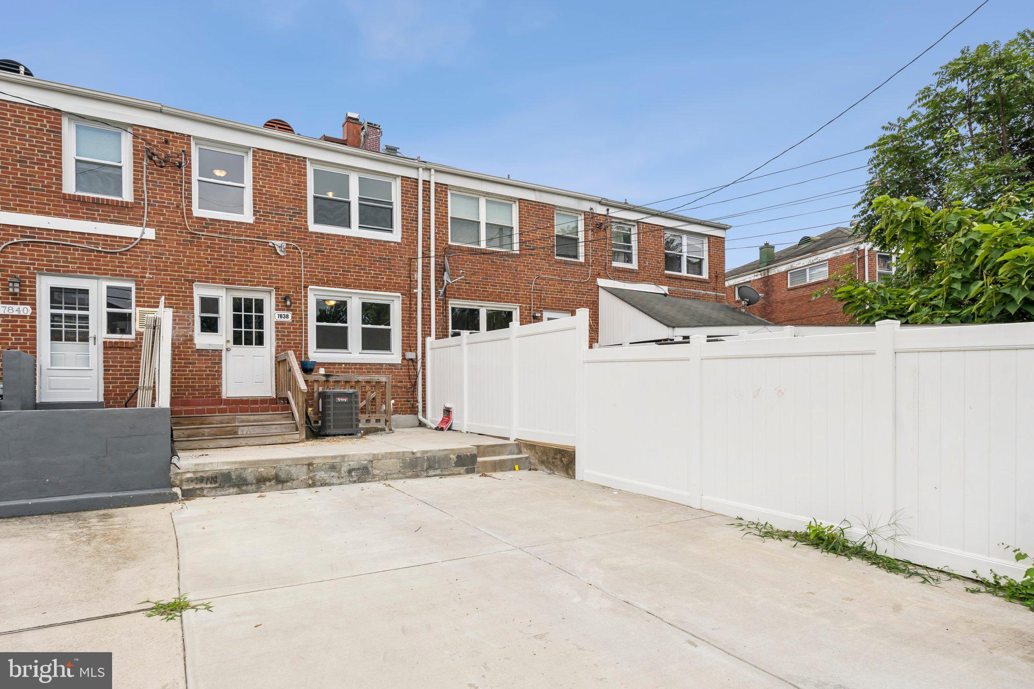 NORTH POINT VILLAGE - Residential