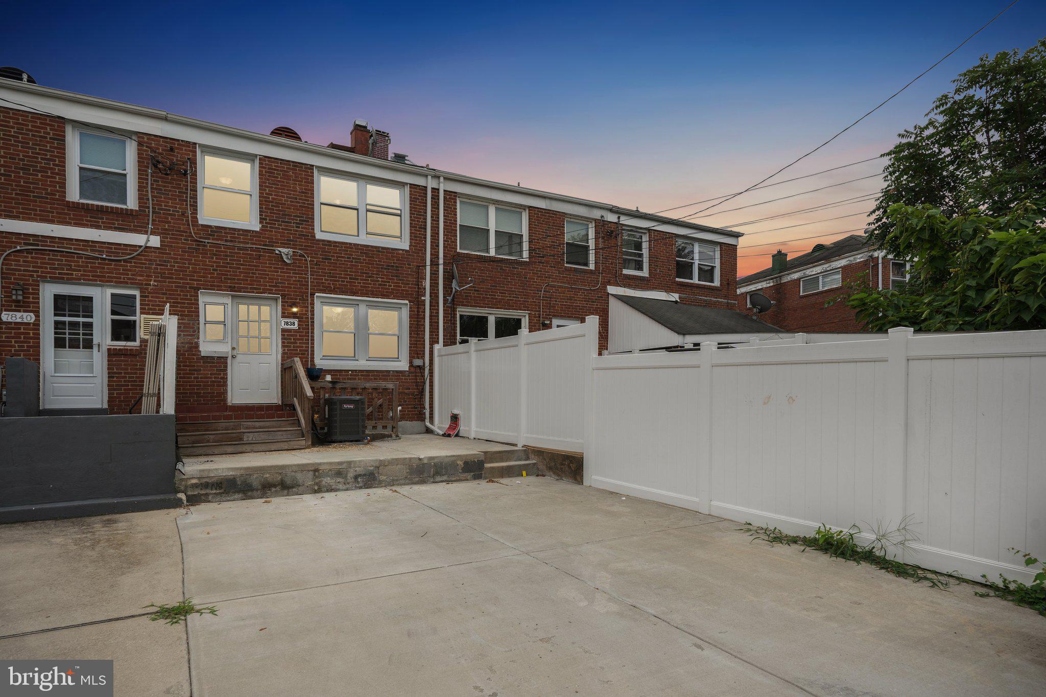 NORTH POINT VILLAGE - Residential