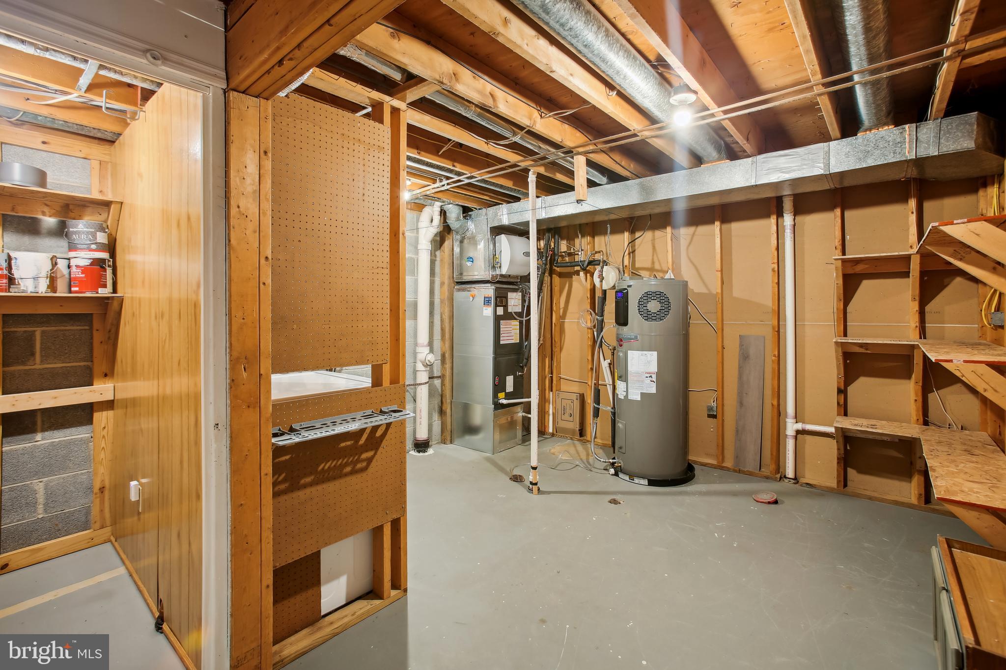 COLONY VILLAGE - Residential