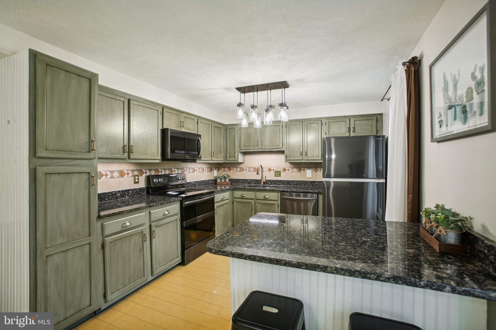 COLONY VILLAGE - Residential