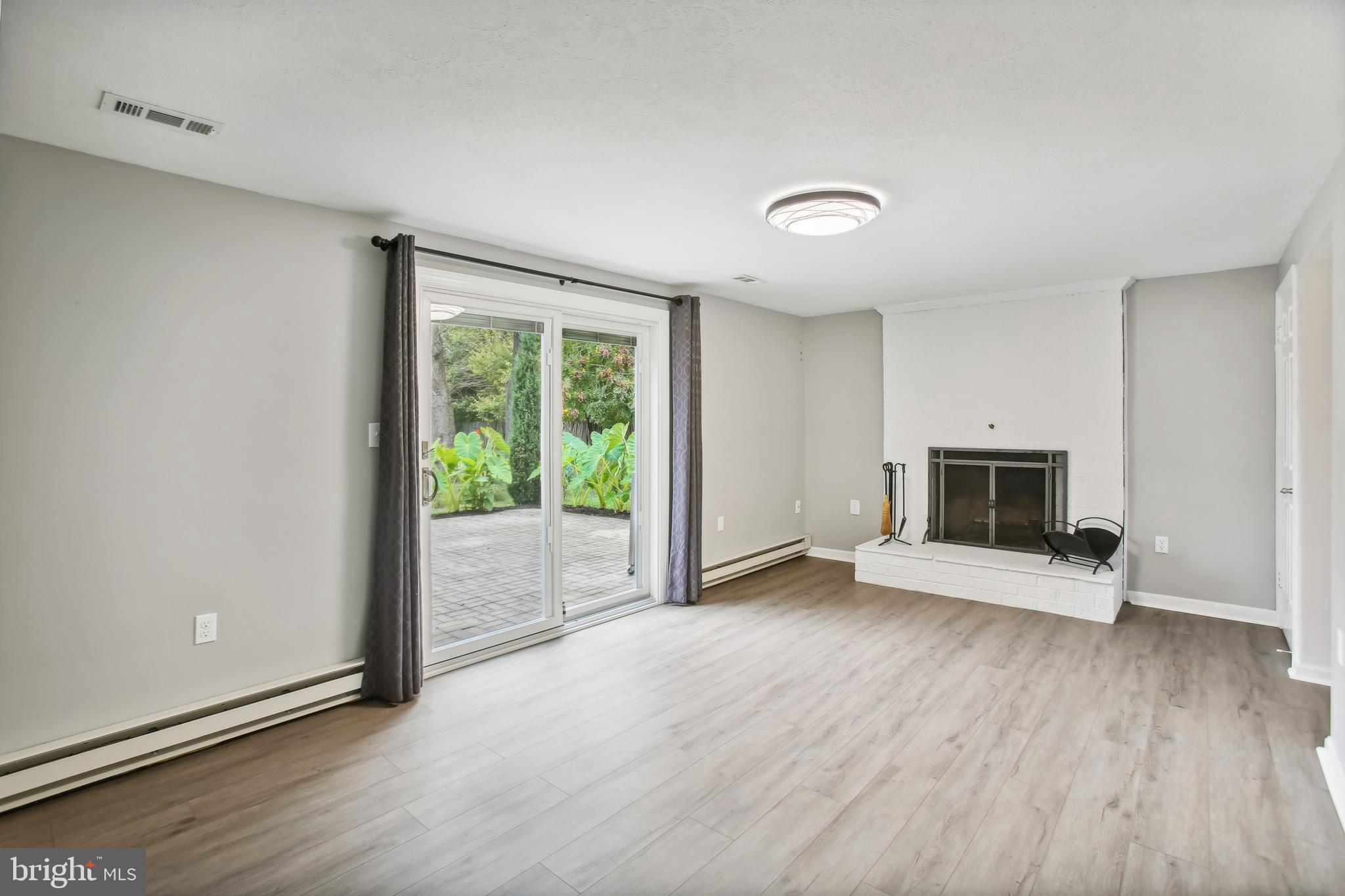 COLONY VILLAGE - Residential