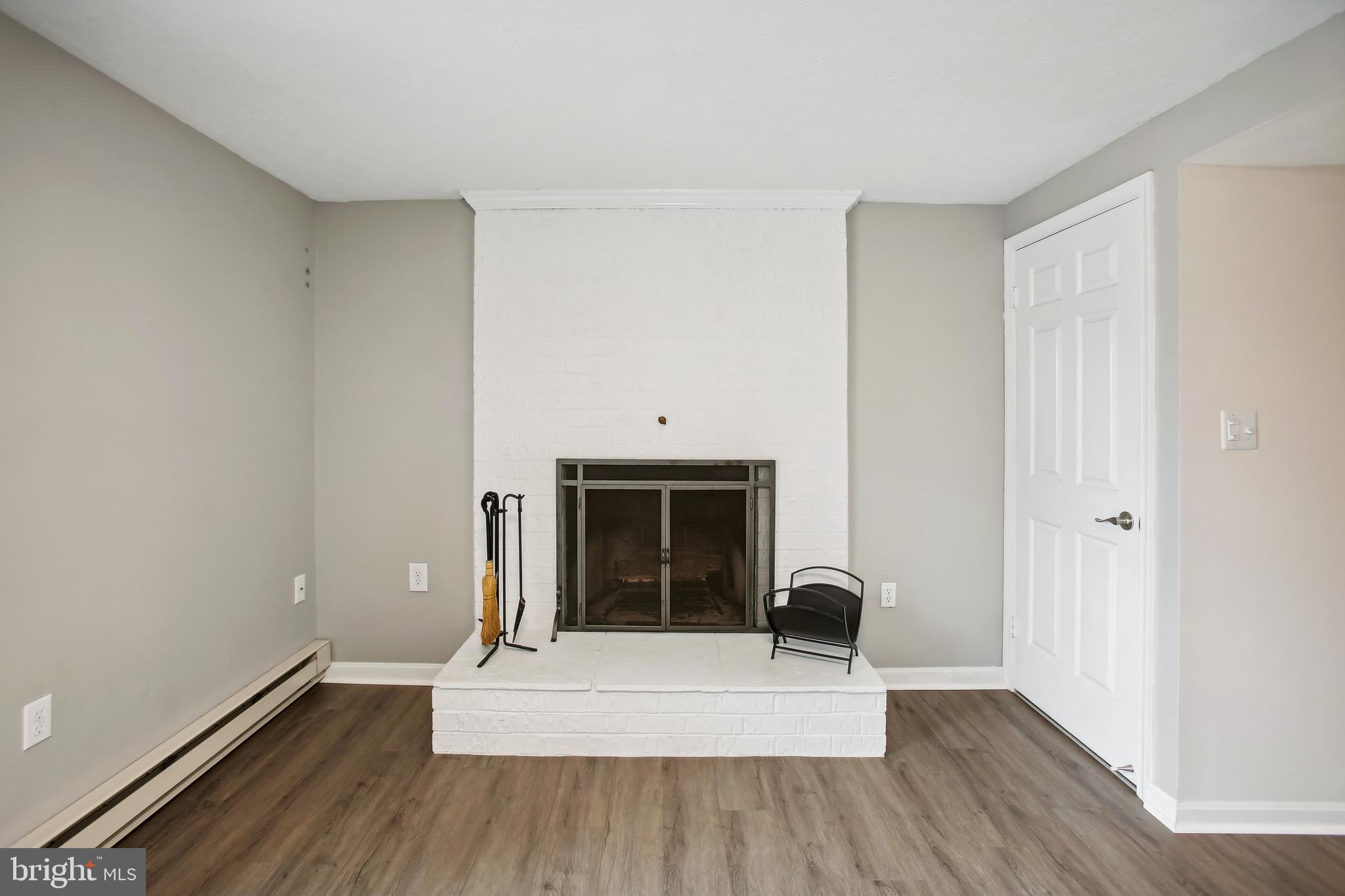 COLONY VILLAGE - Residential