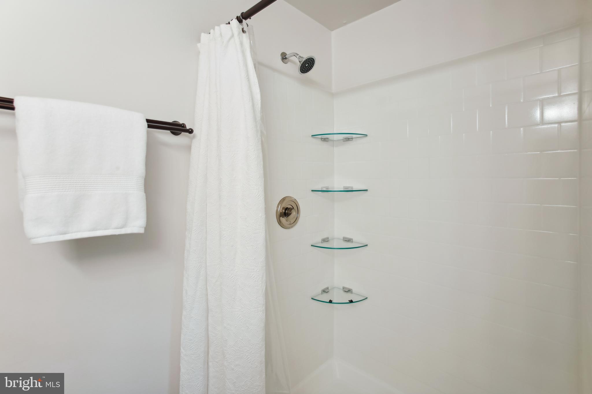 COLONY VILLAGE - Residential