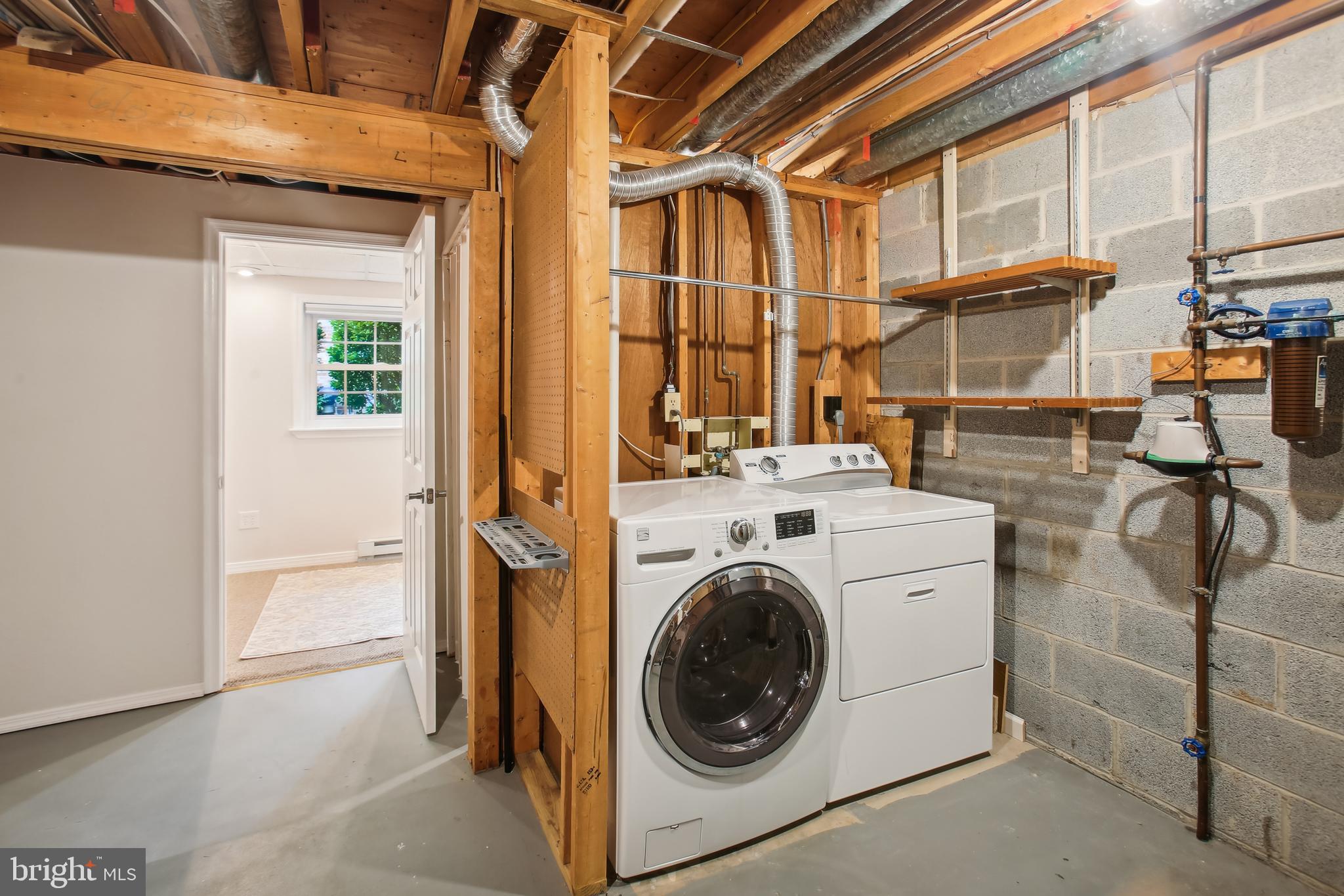 COLONY VILLAGE - Residential