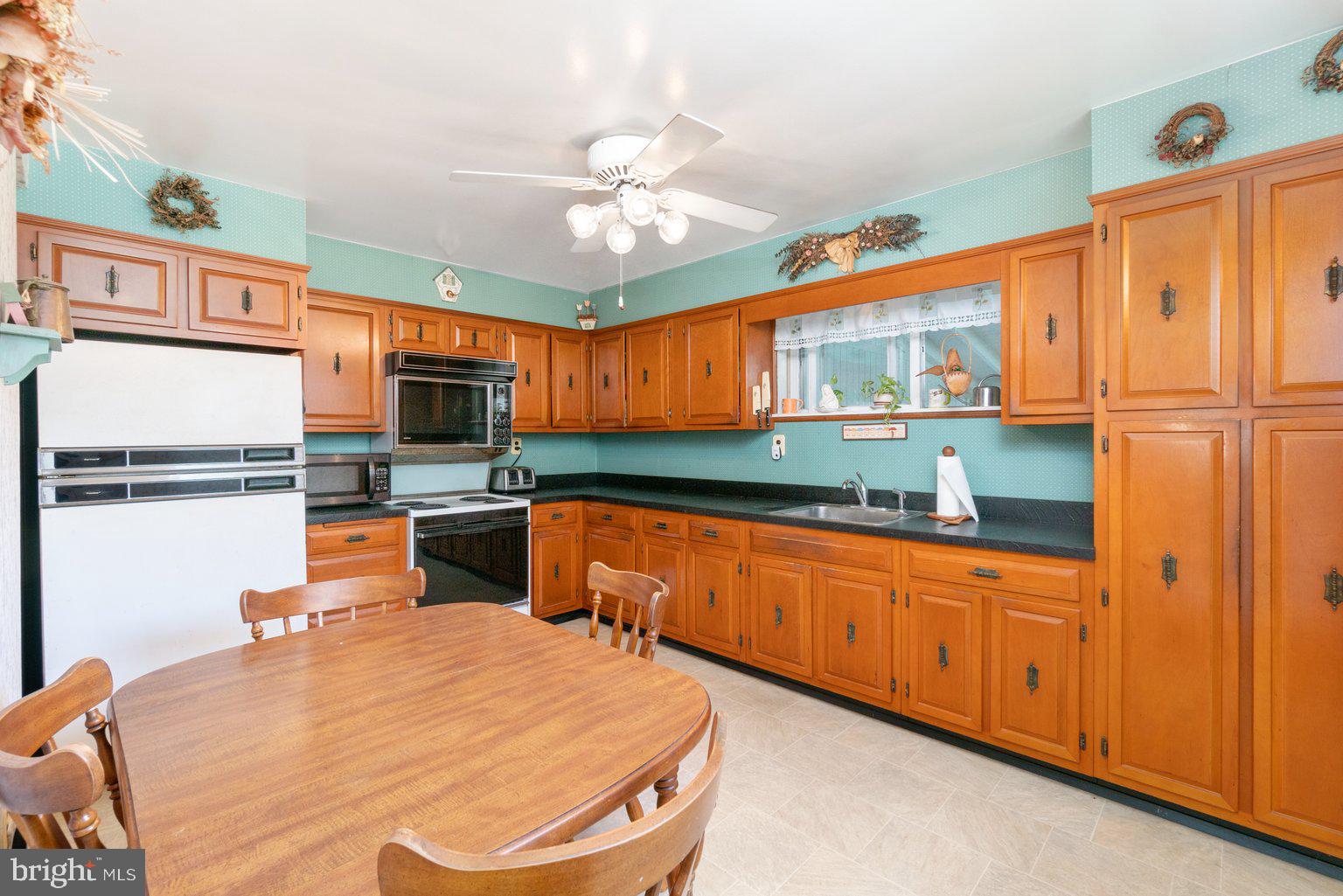 RIVIERA BEACH - Residential