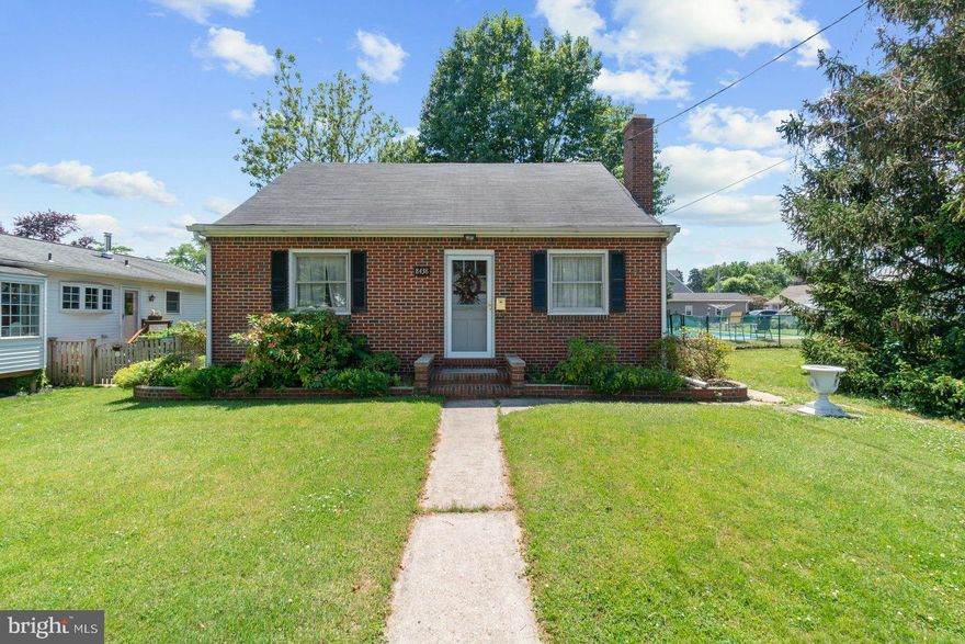 Great house with the Best Value you'll find for your hard earned money. Owner Built n family occupied for 60 yrs. This house is about Utility and Function. More the GO, not  so much the show. It's an Investment in every direction. 5 bedrooms with ample storage, 2 baths, basement, large covered porch. Ready to Move in, Everything Works. Ready for Upgrades and a continuation of Sweat Equity. I too am a builder with 50yrs experience, I can upgrade it!  OR  you can upgrade it, with Your Own finishes and signatures rather than assuming someone else's; "Think about That"  Location Location. 2 blocks from the water, community pier and boat ramp. As a child I spent endless hours at that Amenity!  Please note: Pool on adjacent Building Lot is not included in this Price Point but there is an option to purchase together or separately. Building lots in this Location Location water privileged community are in high demand. How can we help you? 

   **Contact seller directly to schedule showings, ask question, and make an offer**