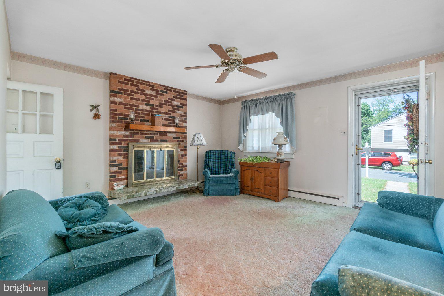 RIVIERA BEACH - Residential