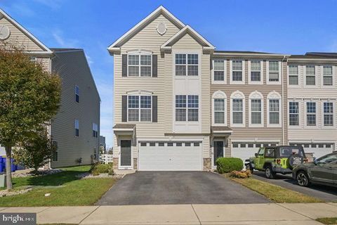 Photo of 628 Courtly Road, TOWNSEND, DE 19734 (MLS # DENC2092388)