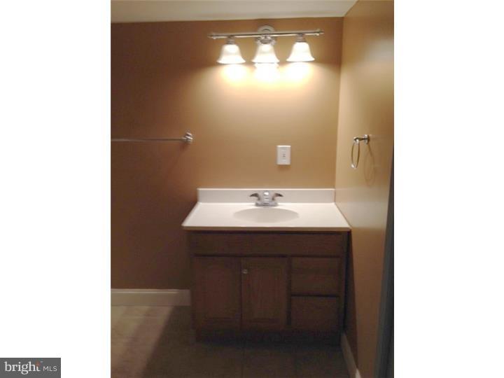 OXFORD CIRCLE - Residential