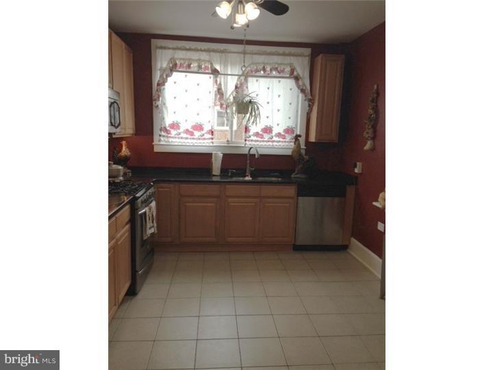 OXFORD CIRCLE - Residential